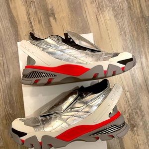 CALVIN KLEIN 205W39NYC
Metallic Covered Sneaker